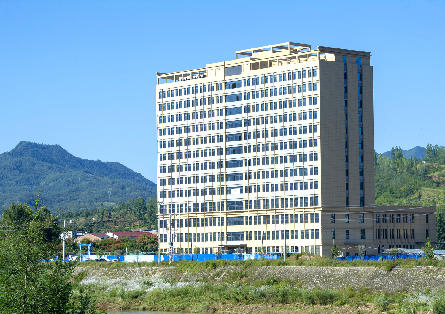 汉阴县人民医院综合住院楼工程